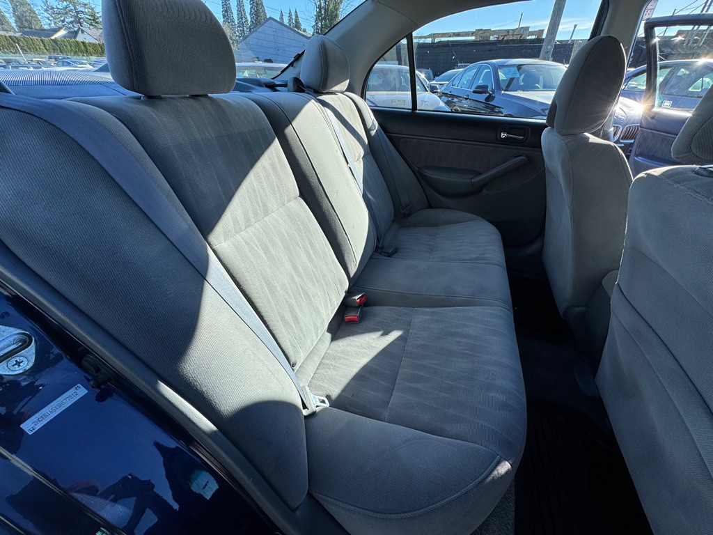 2005 Honda Civic Image 13