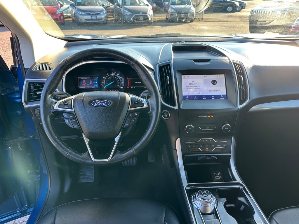 2020 Ford Edge Image 9
