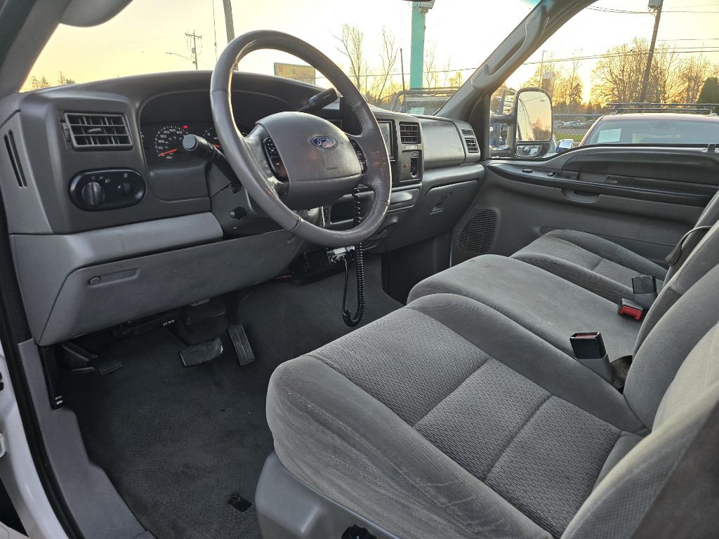 2003 Ford Excursion Image 9