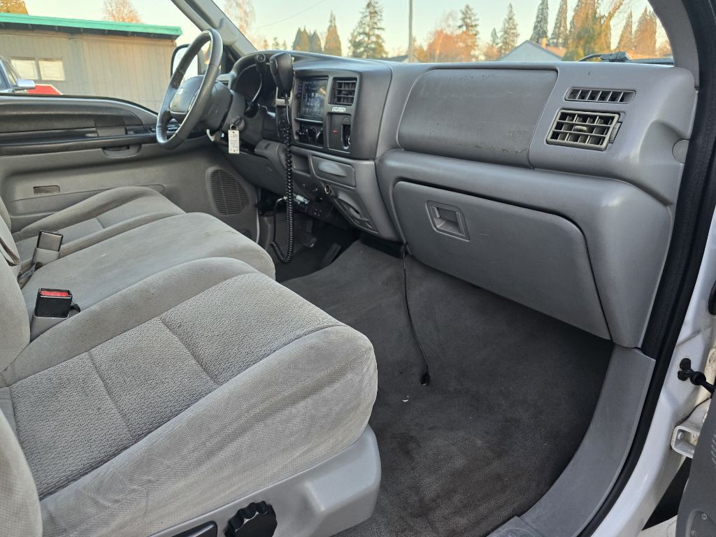 2003 Ford Excursion Image 12