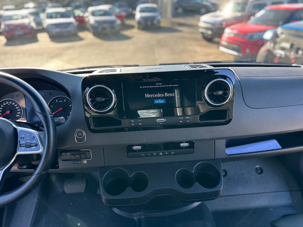2020 Mercedes-Benz Sprinter Image 11