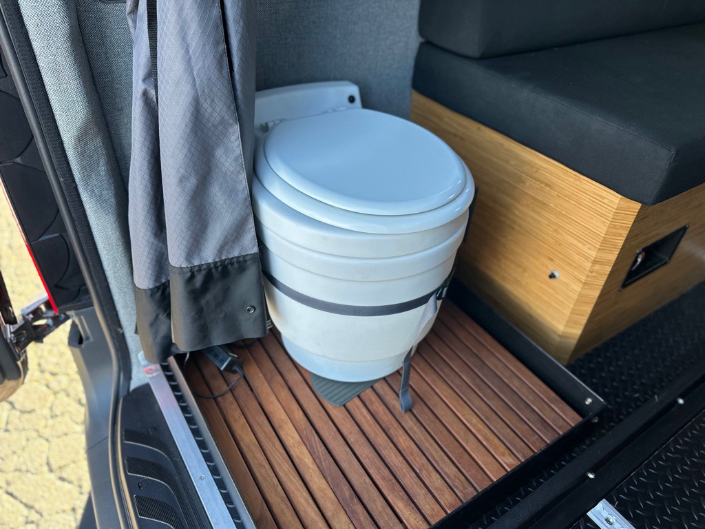 2020 Mercedes-Benz Sprinter Image 16