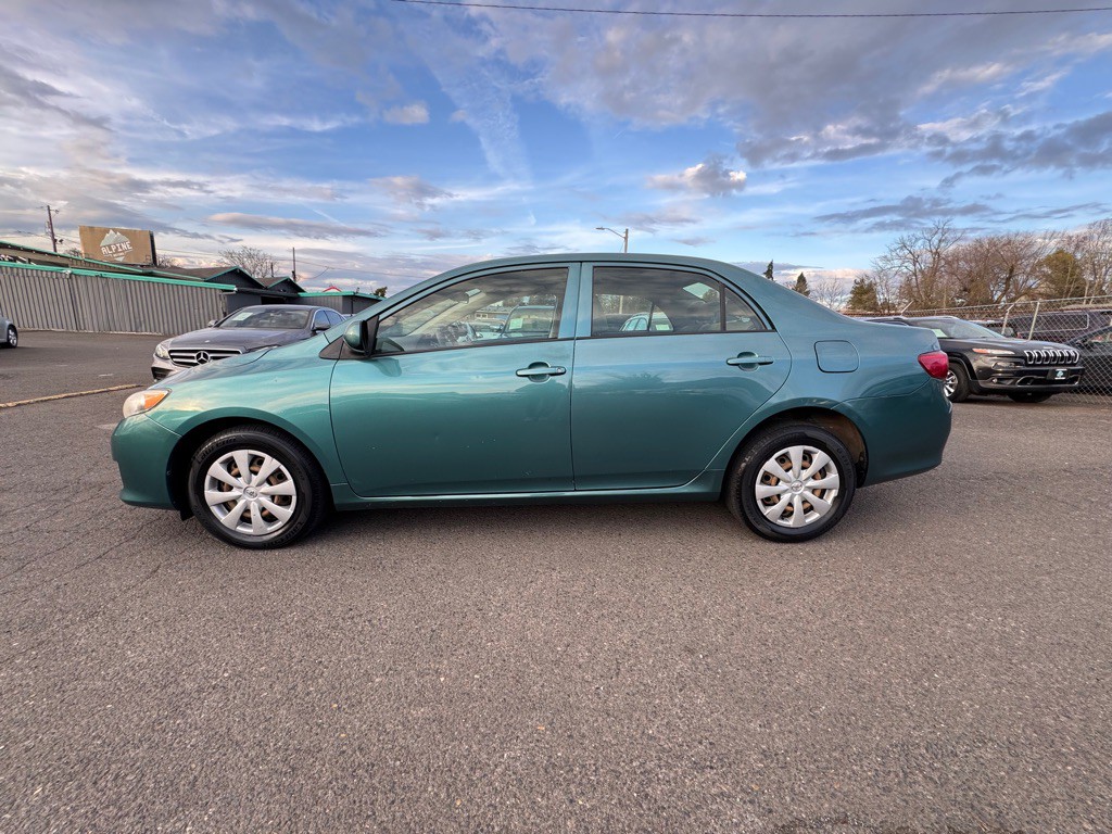 2010 Toyota Corolla Image 2