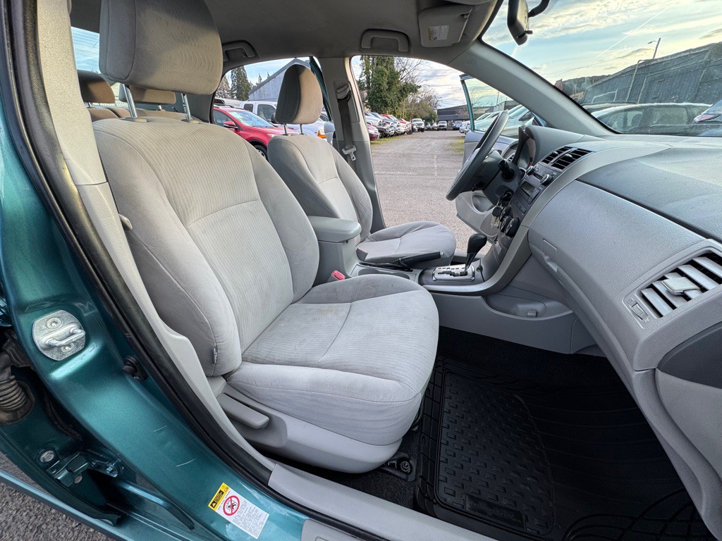 2010 Toyota Corolla Image 11