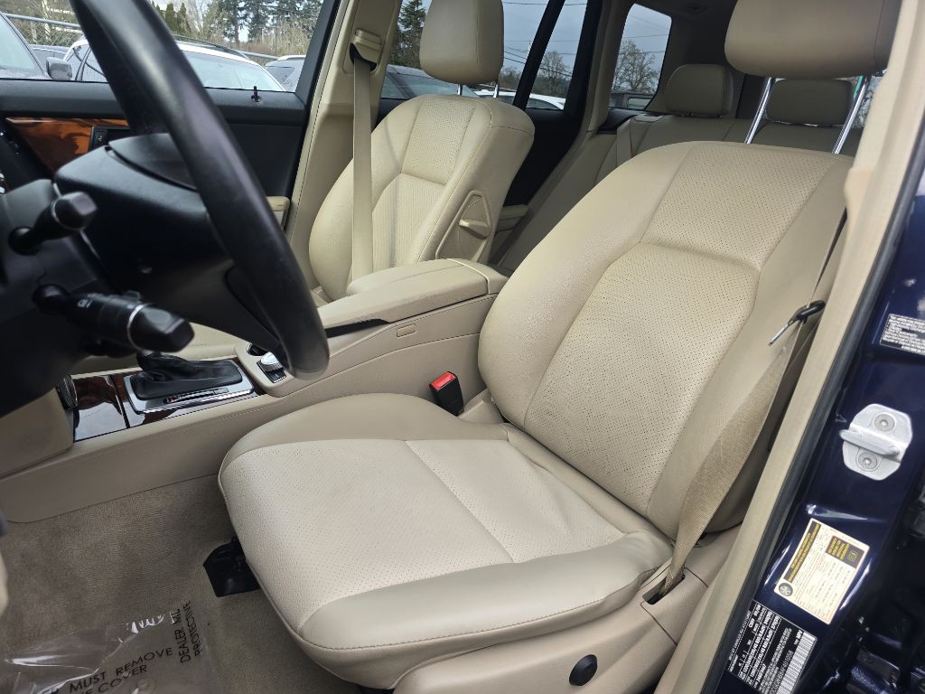 2010 Mercedes-Benz GLK-Class Image 10