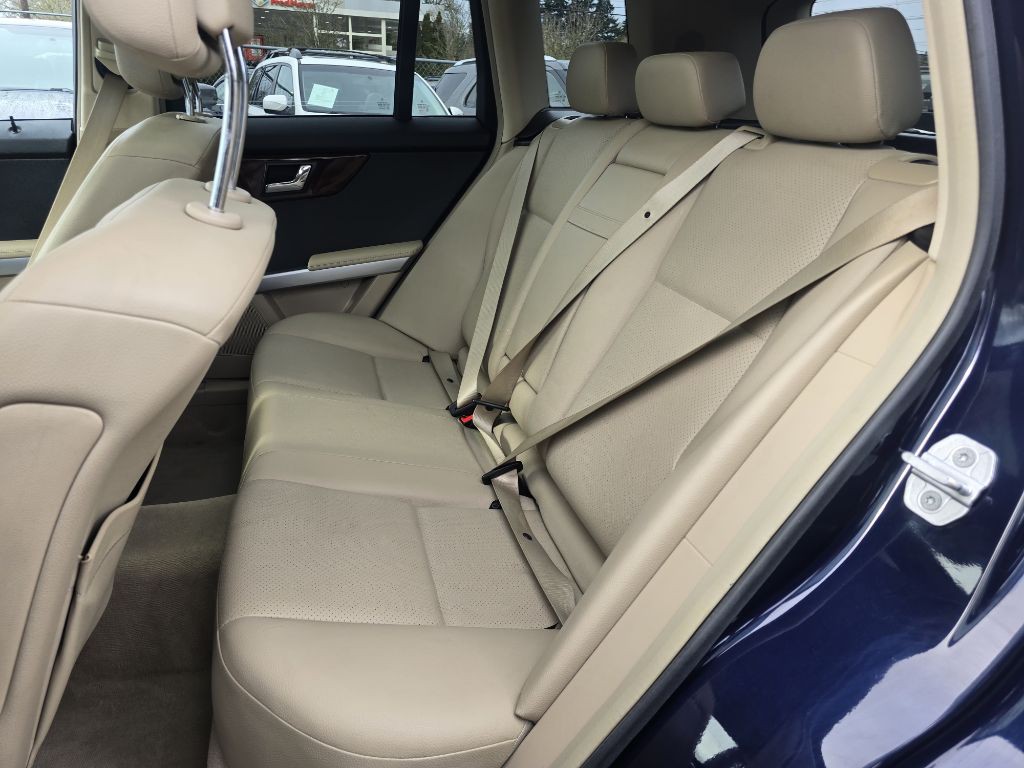 2010 Mercedes-Benz GLK-Class Image 13