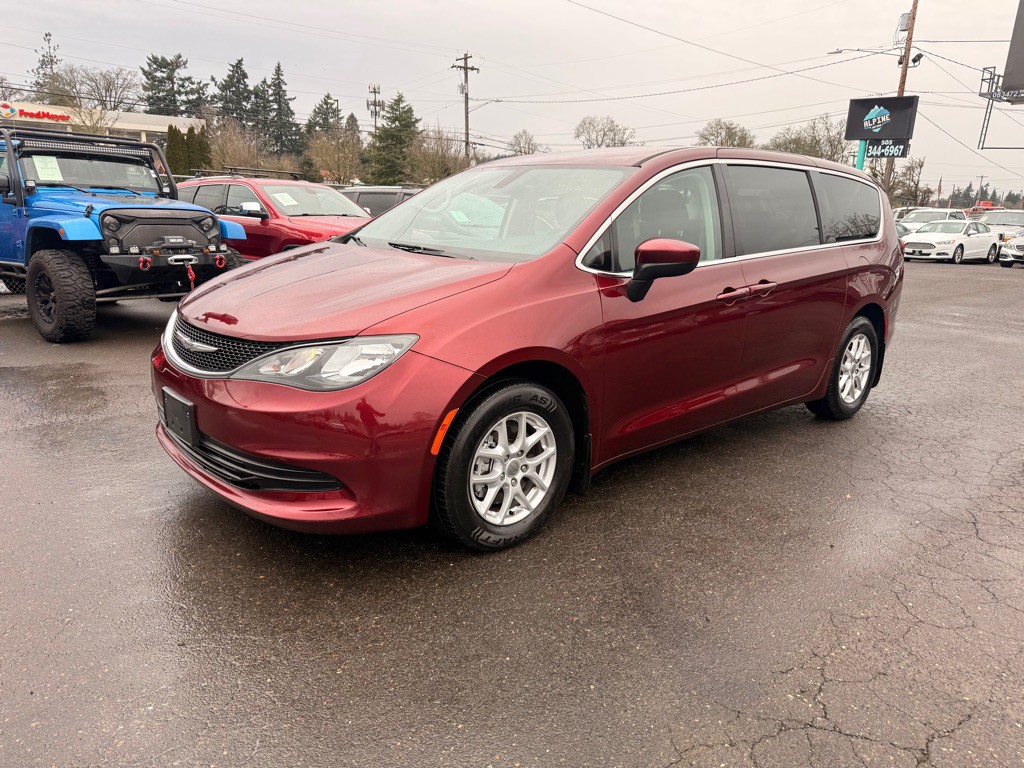 2017 Chrysler Pacifica Image 1