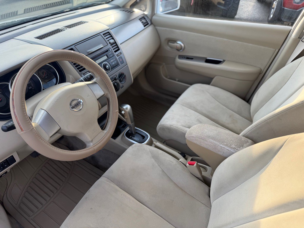 2007 Nissan Versa Image 6
