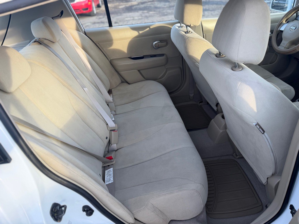 2007 Nissan Versa Image 10