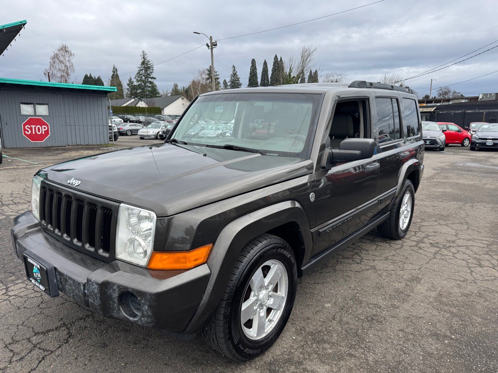 2006 Jeep Commander Image 1
