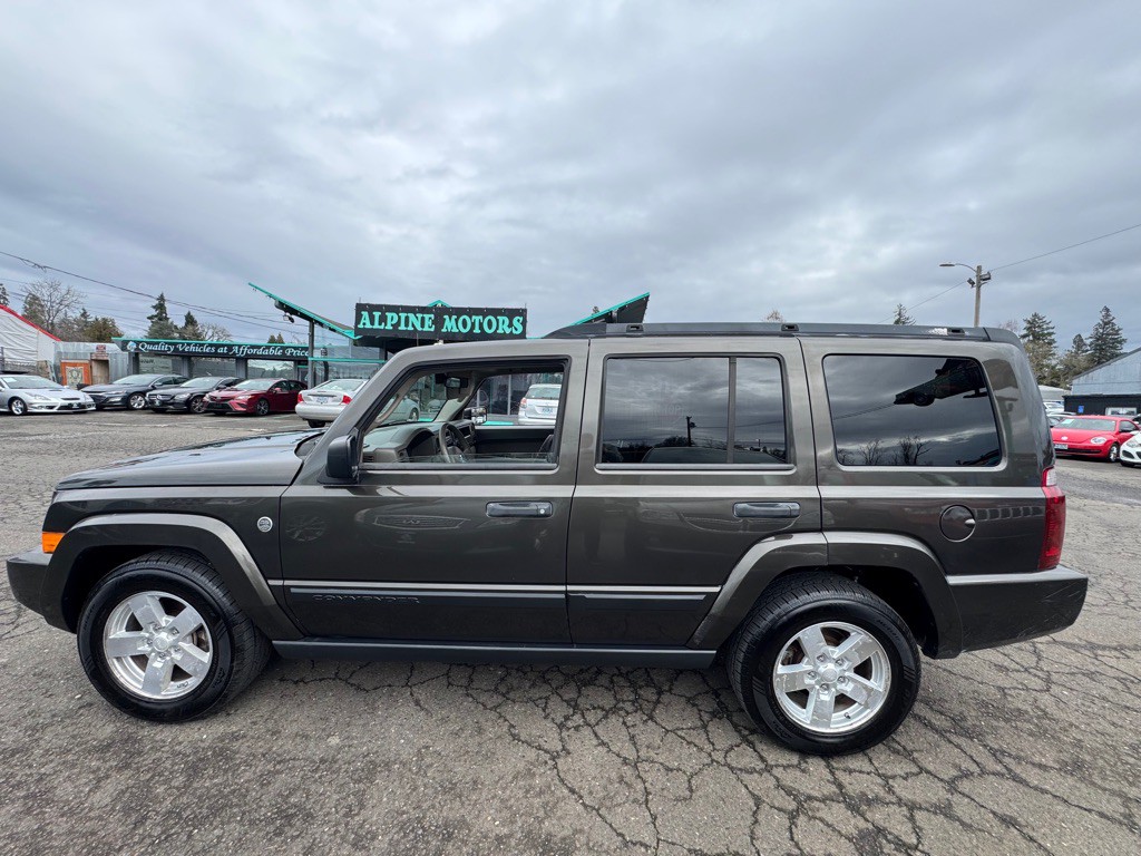 2006 Jeep Commander Image 2