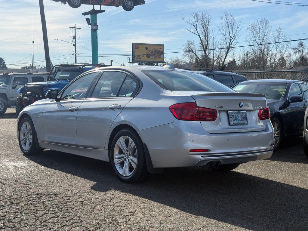2016 BMW 3 Series Image 4