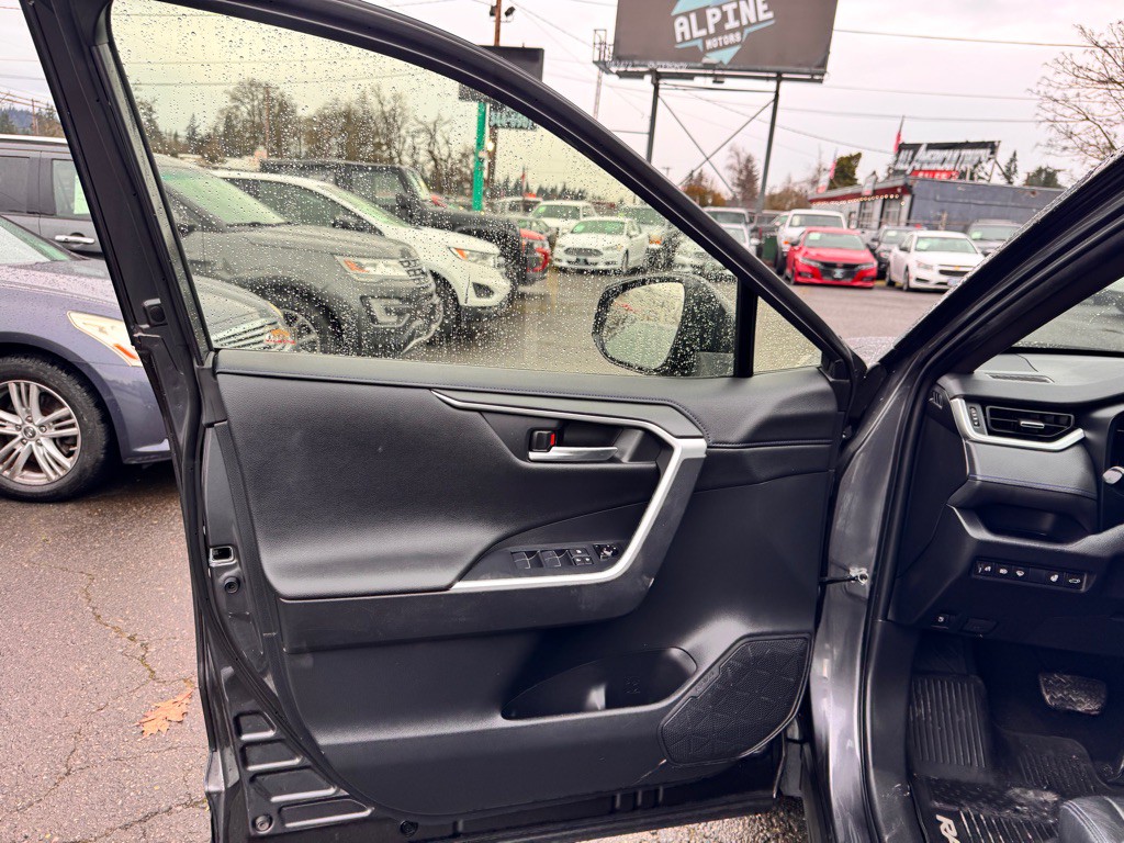 2020 Toyota Rav4 Image 9