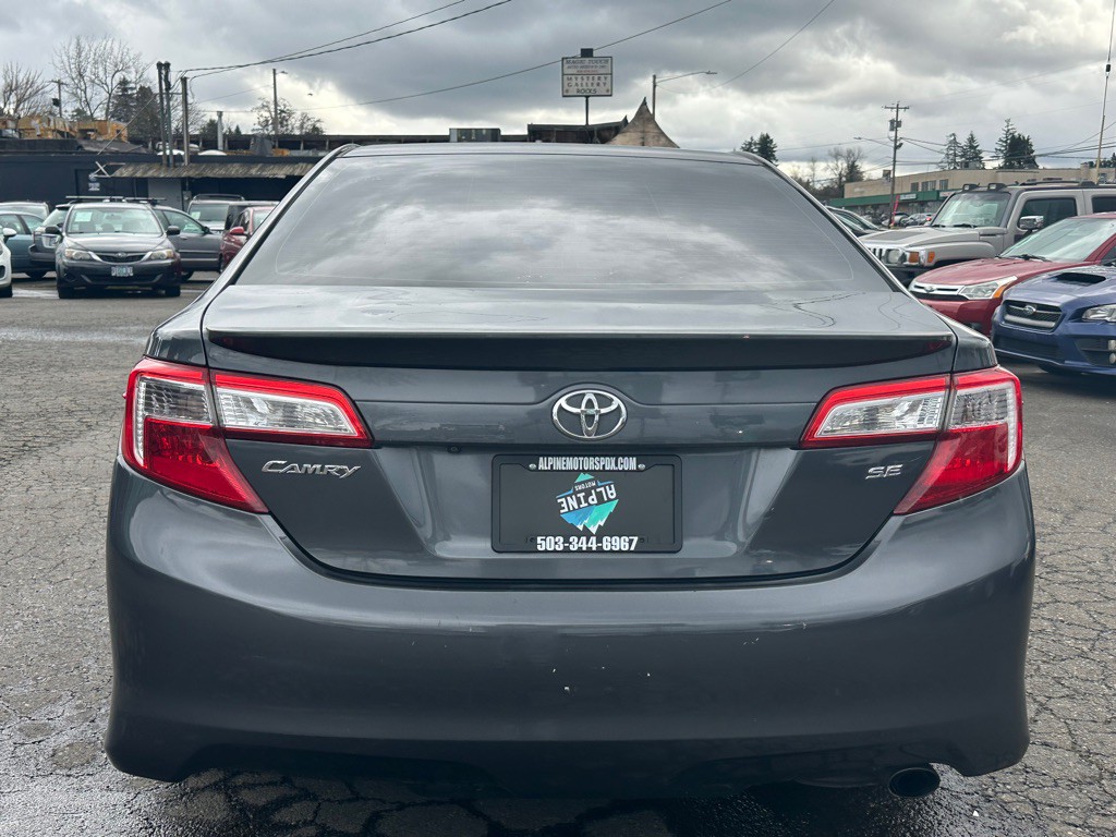 2014 Toyota Camry Image 3