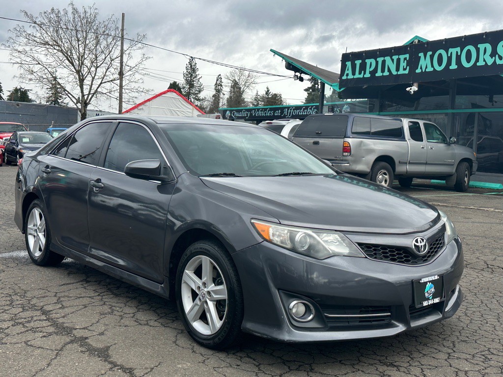 2014 Toyota Camry Image 5