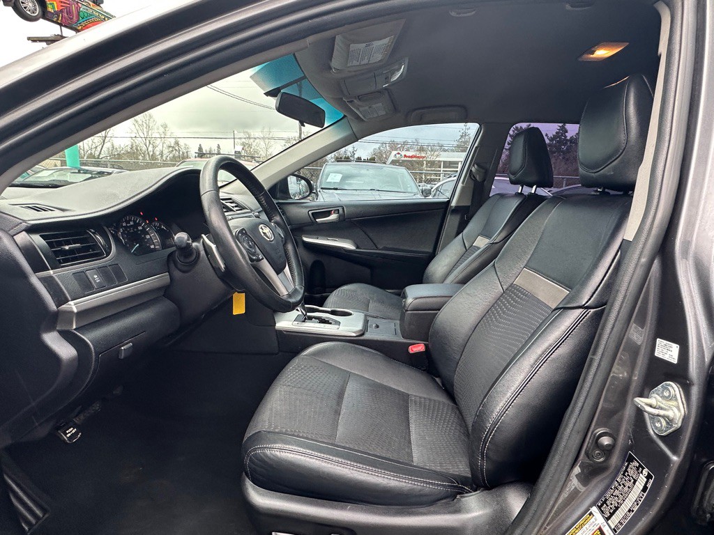 2014 Toyota Camry Image 7