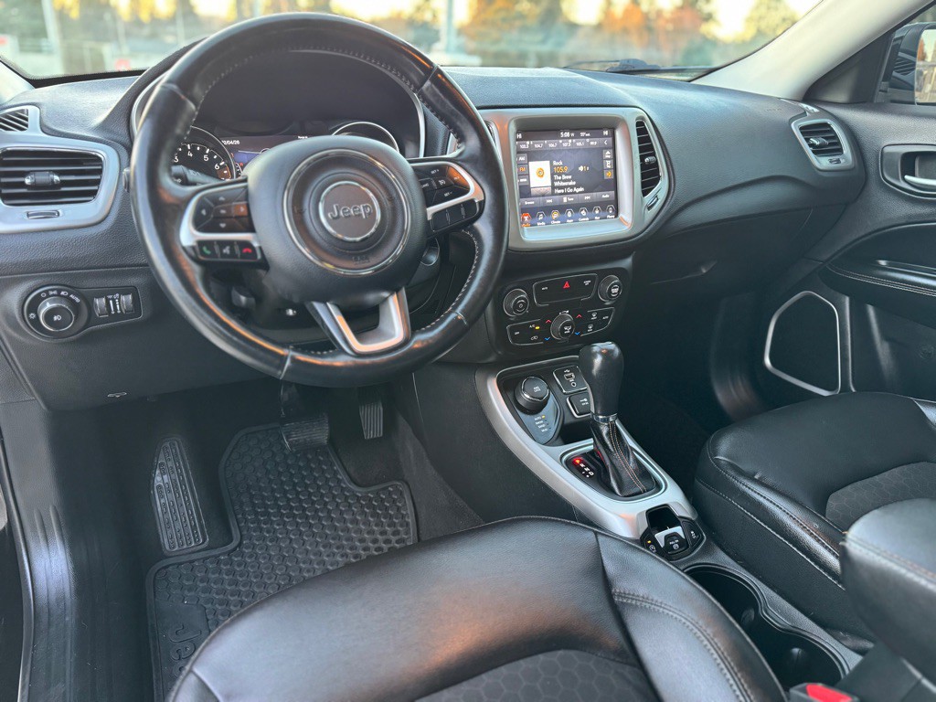 2018 Jeep Compass Image 9