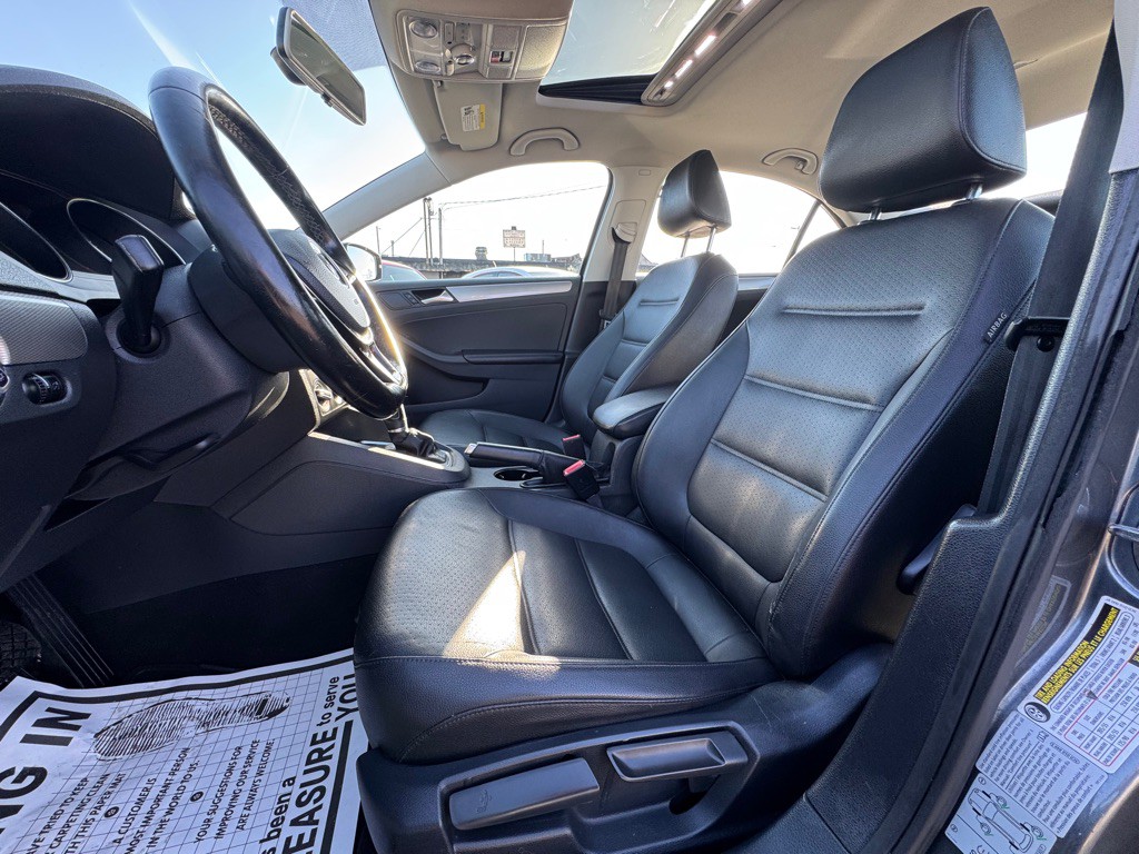 2017 Volkswagen Jetta Image 9