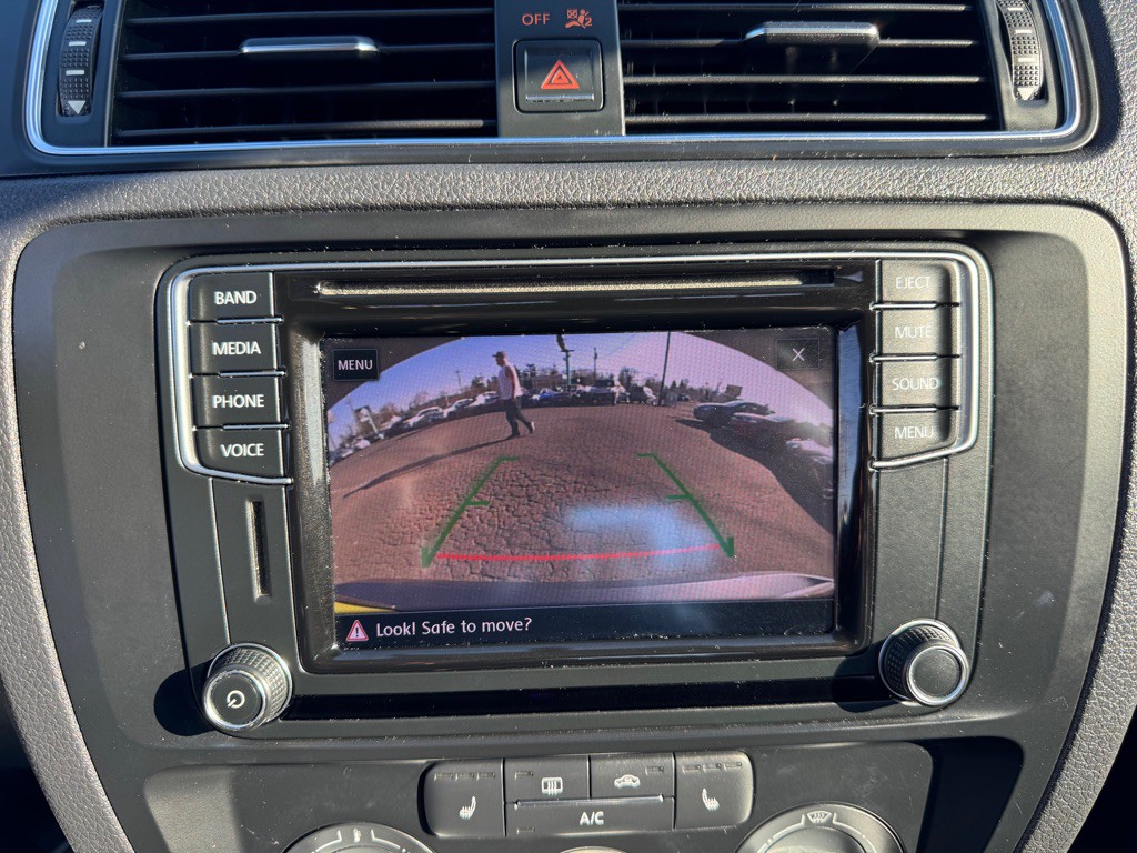 2017 Volkswagen Jetta Image 18