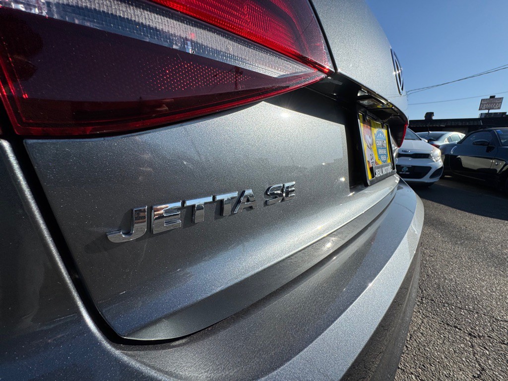 2017 Volkswagen Jetta Image 25