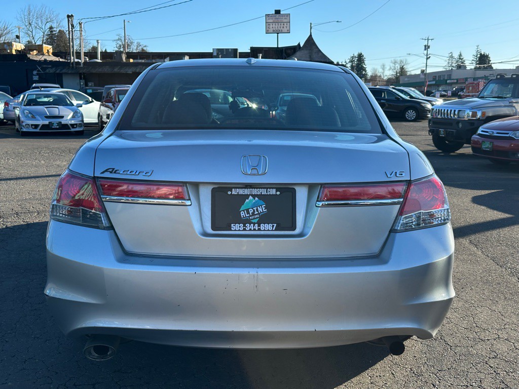 2011 Honda Accord Image 3