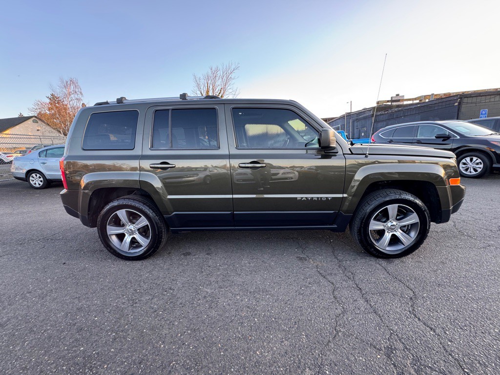 2016 Jeep Patriot Image 6
