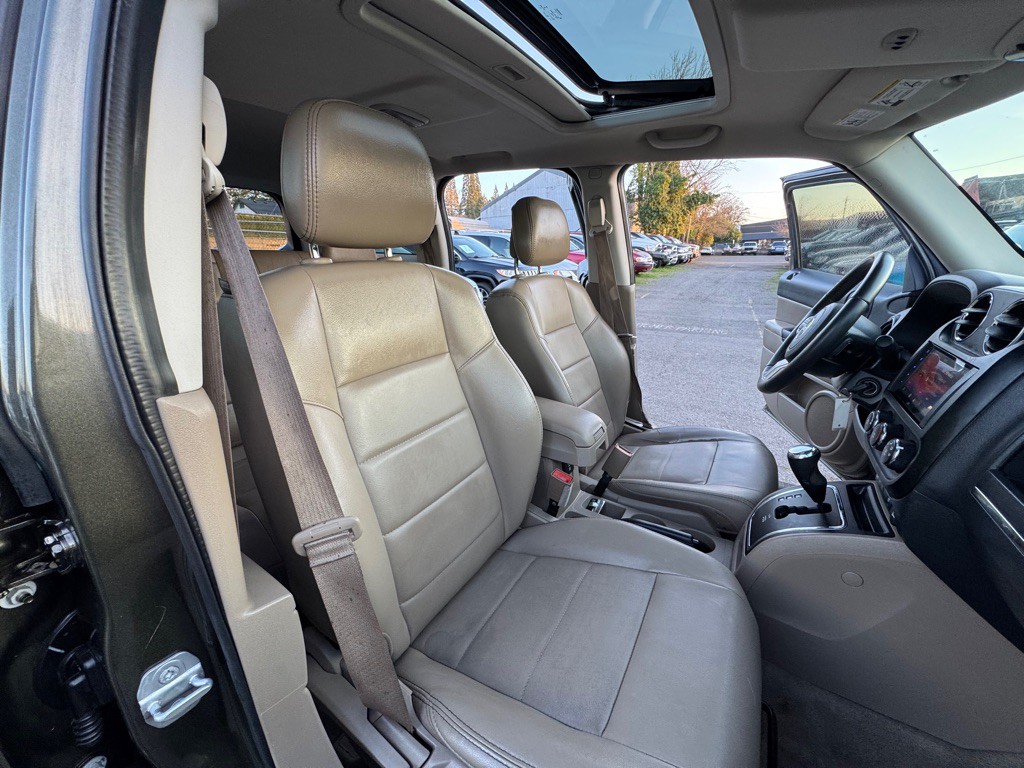 2016 Jeep Patriot Image 11