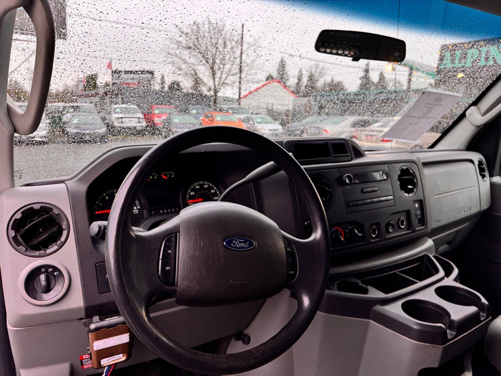 2014 Ford Econoline Image 9