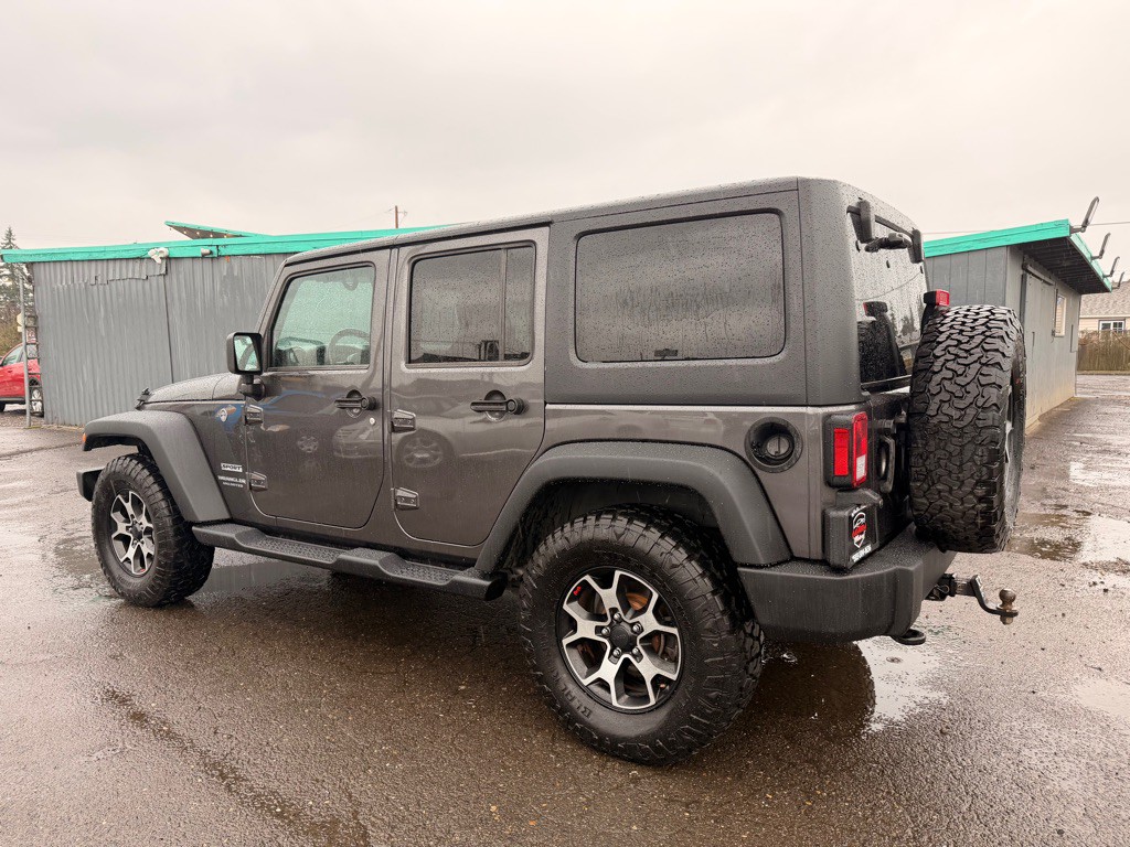 2016 Jeep Wrangler Unlimited Image 2