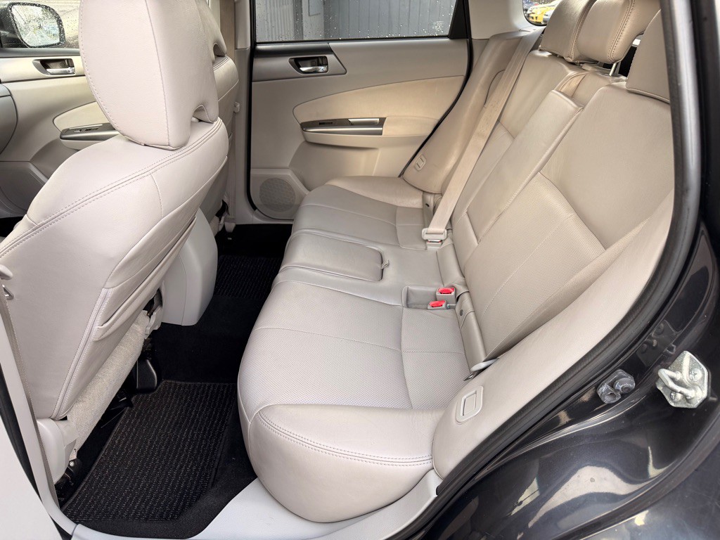 2011 Subaru Forester Image 6