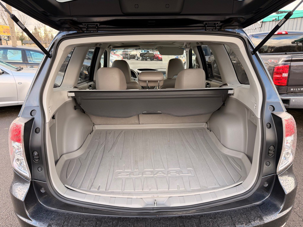 2011 Subaru Forester Image 8