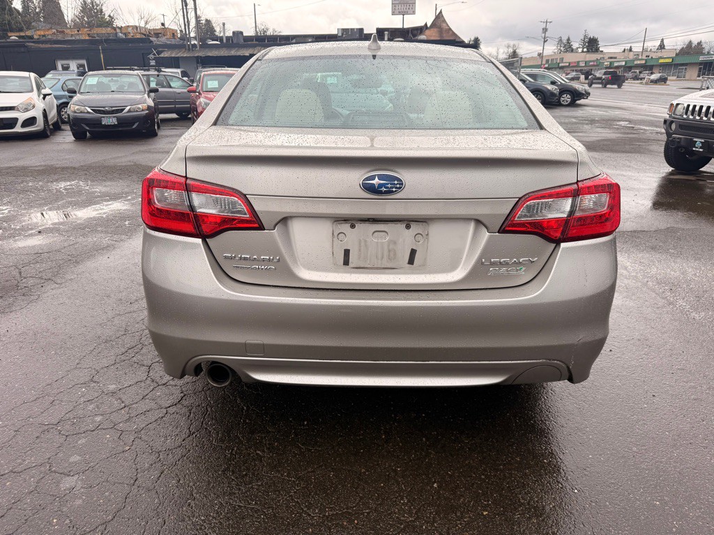 2017 Subaru Legacy Image 7