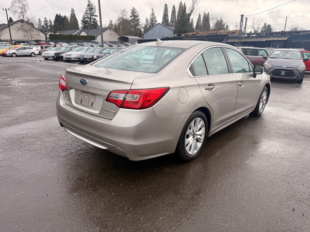 2017 Subaru Legacy Image 8