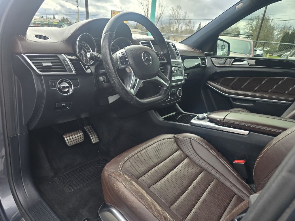 2015 Mercedes-Benz GL-Class Image 9