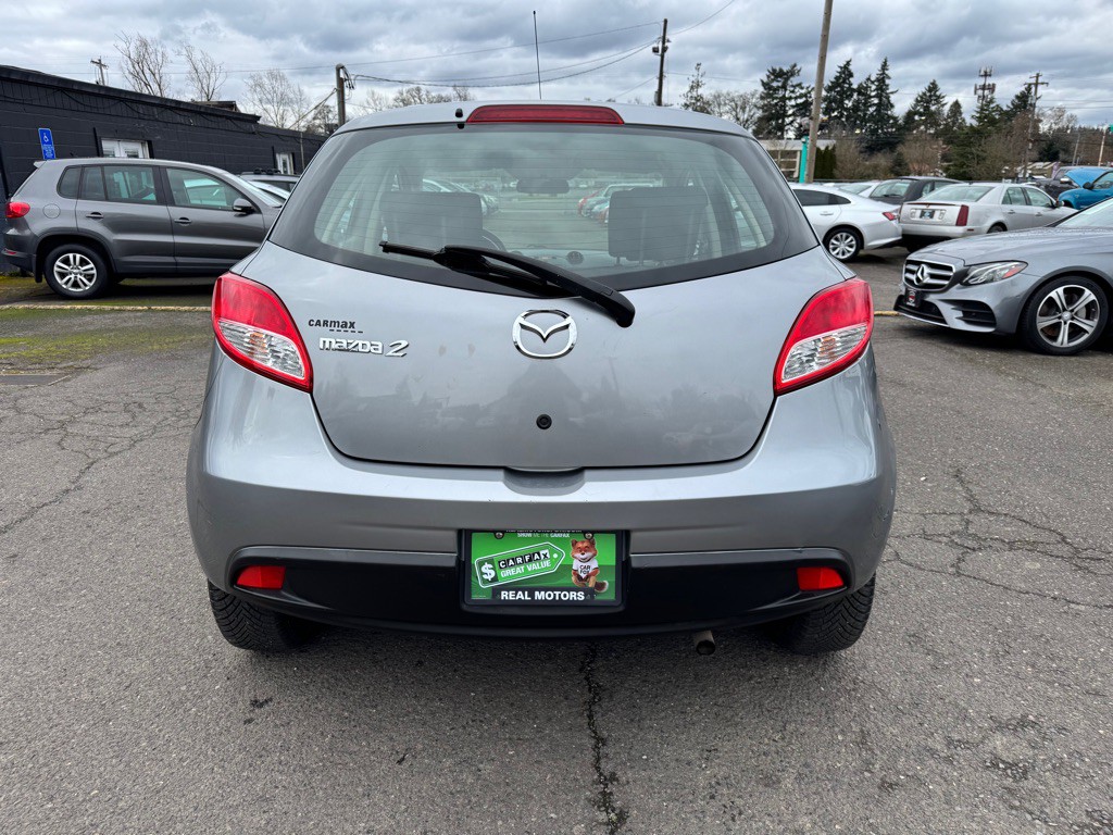 2014 Mazda Mazda2 Image 4