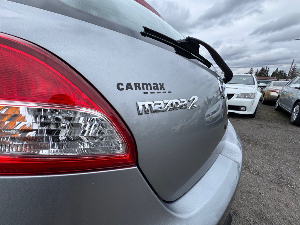 2014 Mazda Mazda2 Image 23