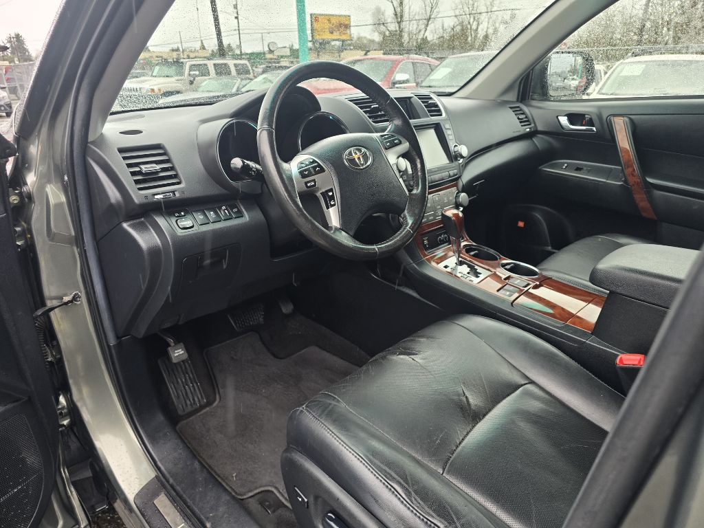 2012 Toyota Highlander Image 9