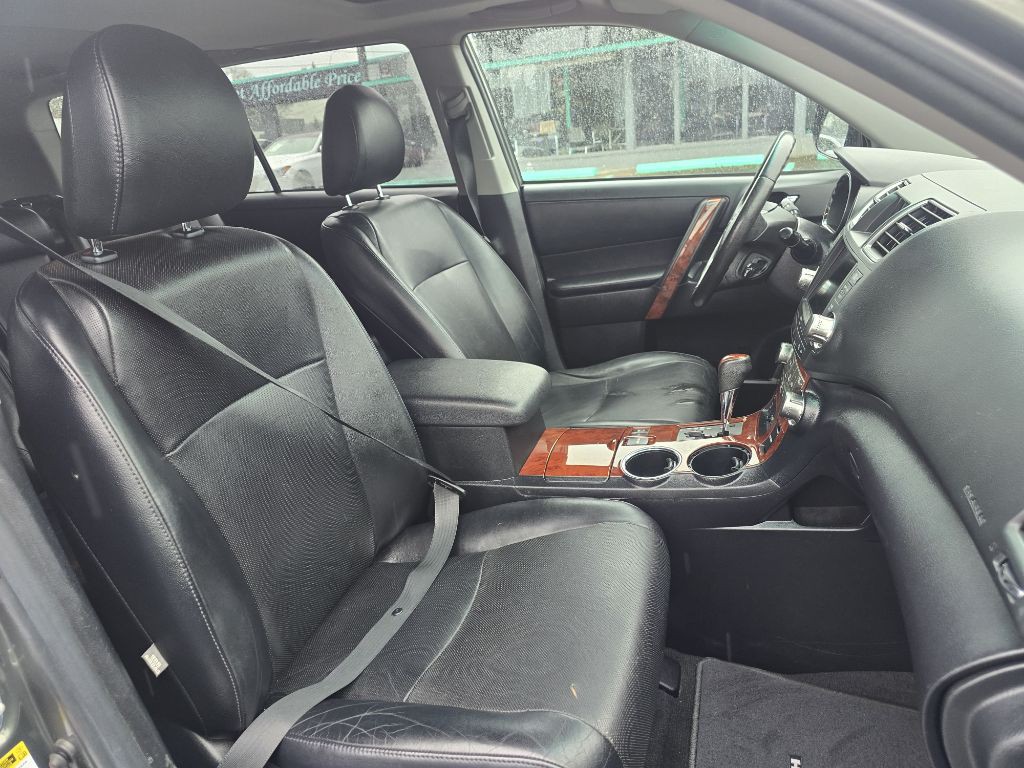 2012 Toyota Highlander Image 11