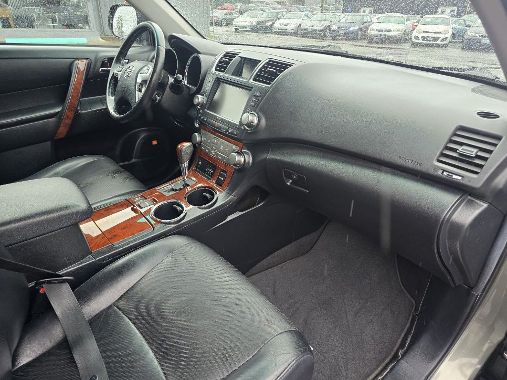 2012 Toyota Highlander Image 12