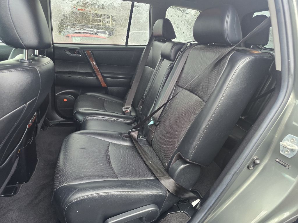 2012 Toyota Highlander Image 13