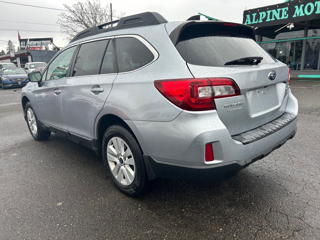 2016 Subaru Outback Image 2