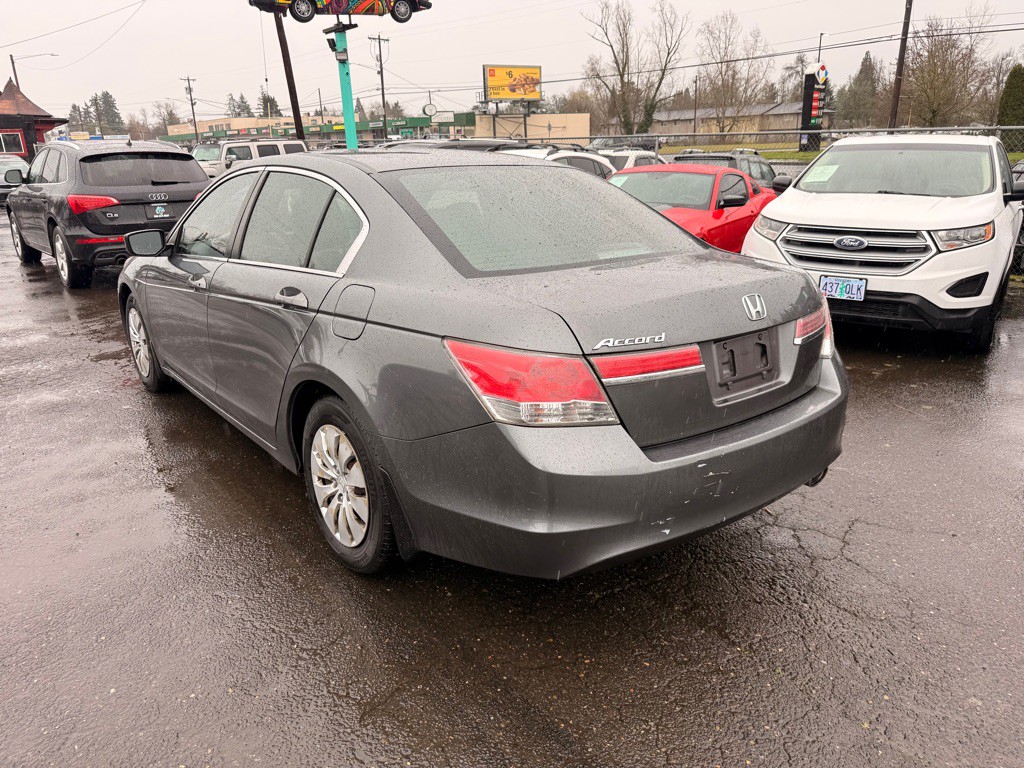 2011 Honda Accord Image 2