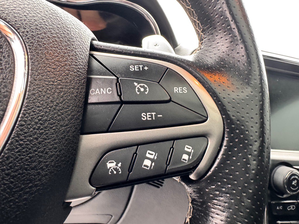 2017 Jeep Grand Cherokee Image 13