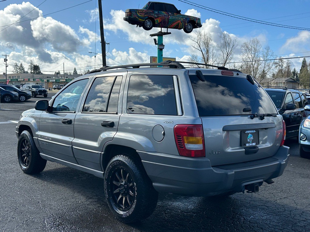 2000 Jeep Grand Cherokee Image 2