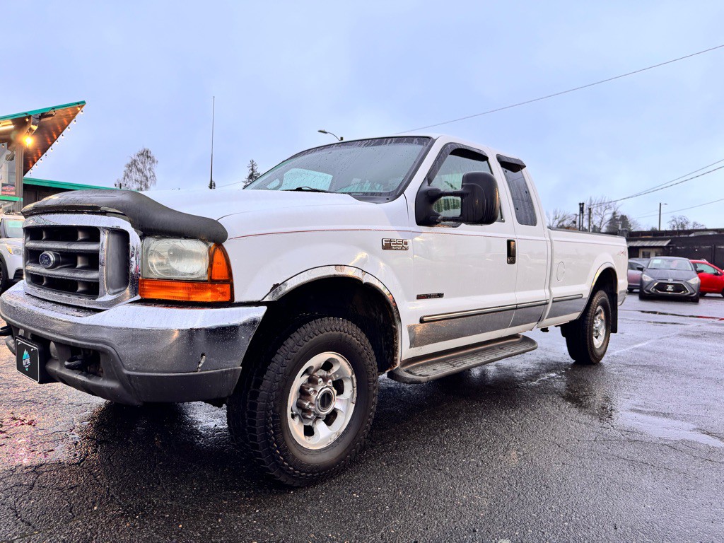1999 Ford F-250 Image 1