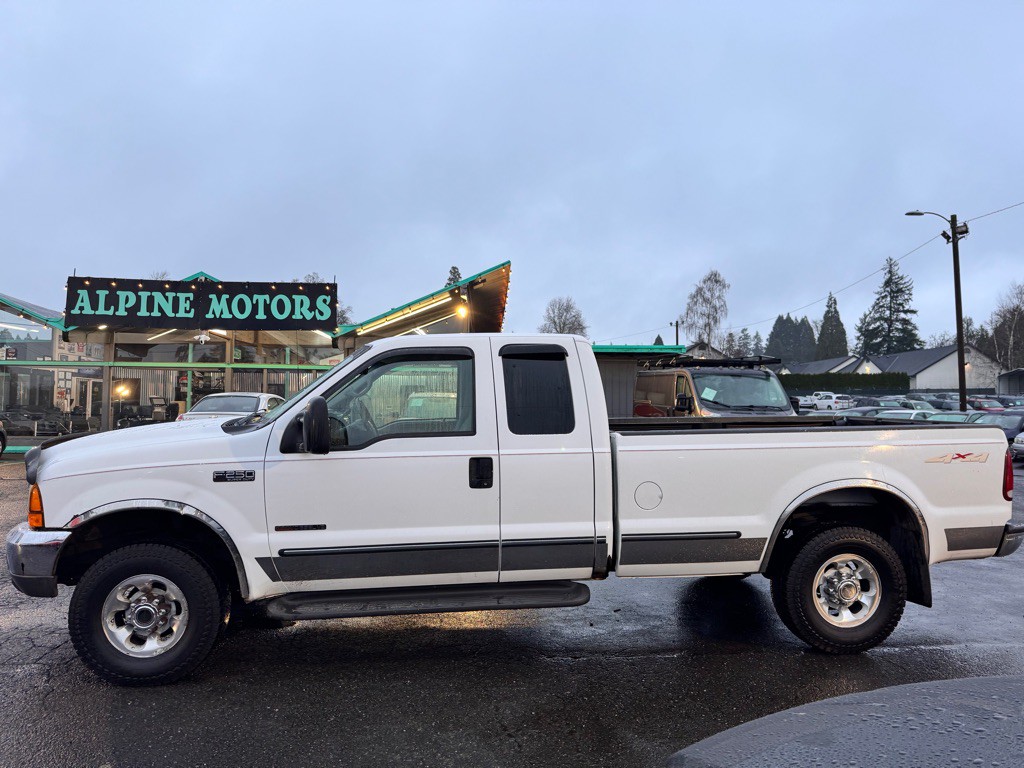 1999 Ford F-250 Image 2