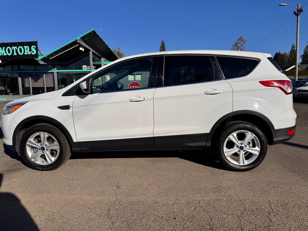 2016 Ford Escape Image 2