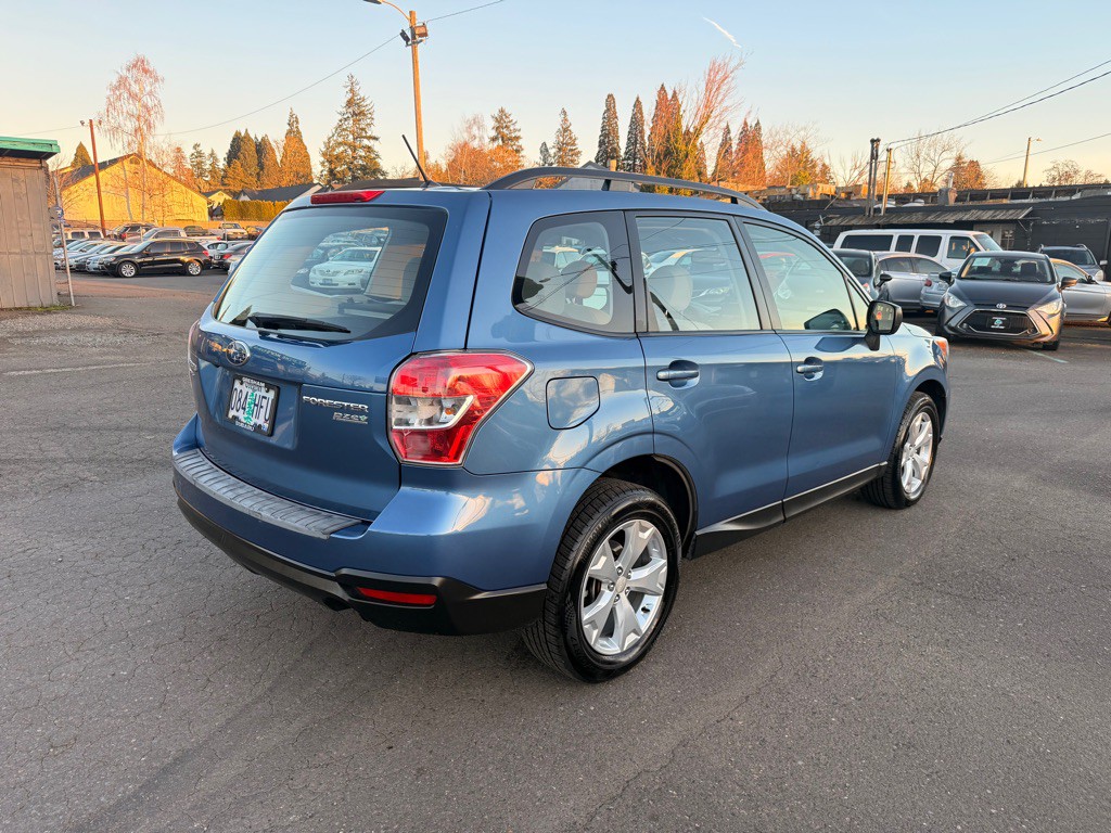 2015 Subaru Forester Image 6