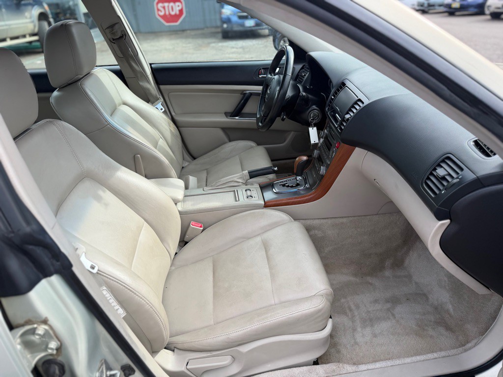 2006 Subaru Legacy Image 10