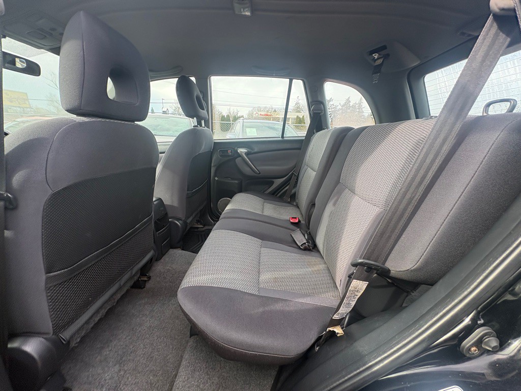 2004 Toyota Rav4 Image 8